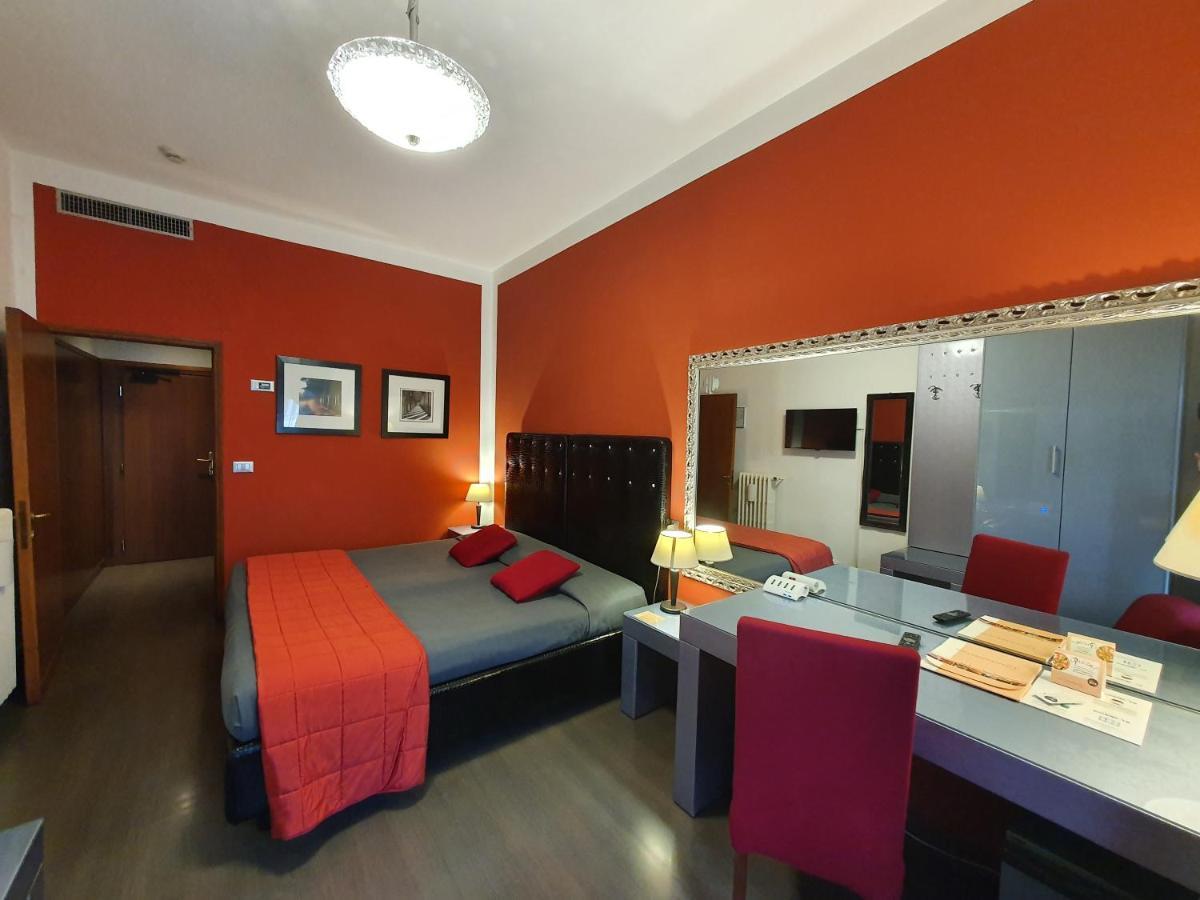 Hotel Continentale Arezzo Luaran gambar