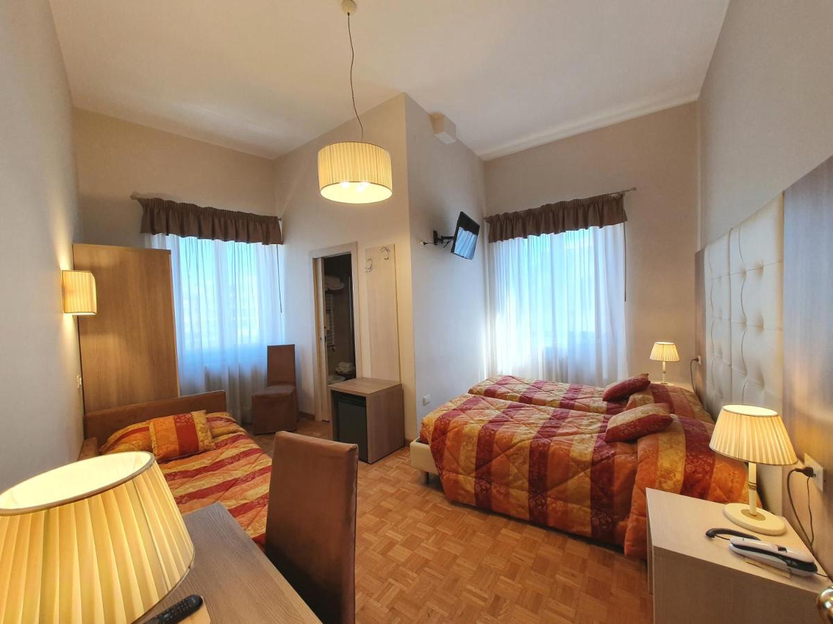 Hotel Continentale Arezzo Luaran gambar