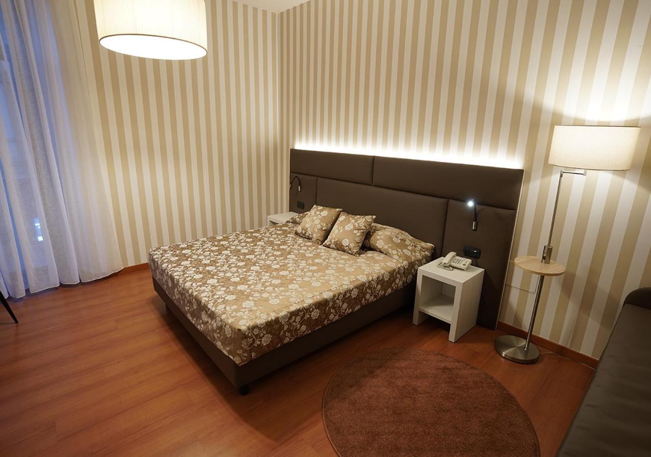 Hotel Continentale Arezzo Luaran gambar